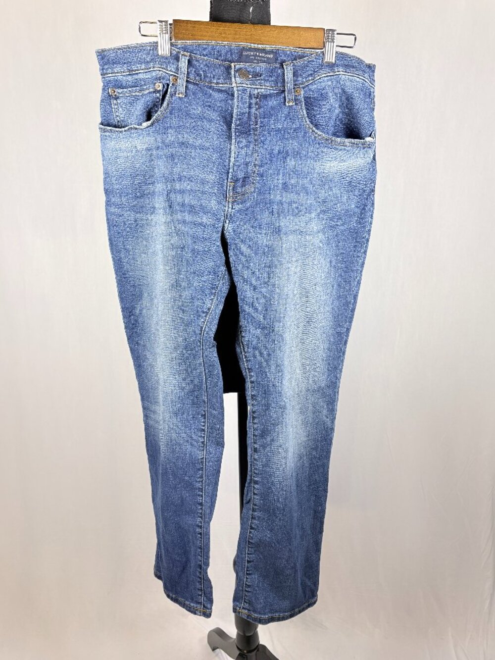 Lucky Brand | 223 Straight Jeans | Men’s 36x32 | Medium Wash Stretch Denim